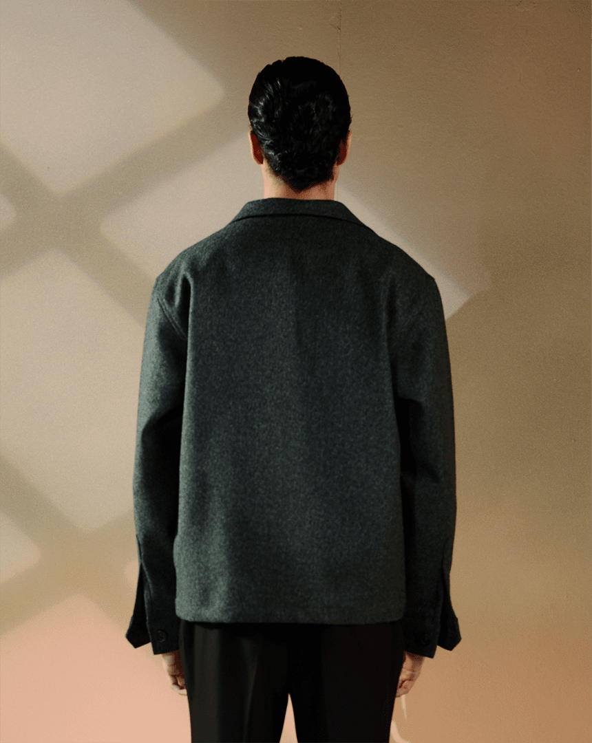 Corinthian_Male_Back