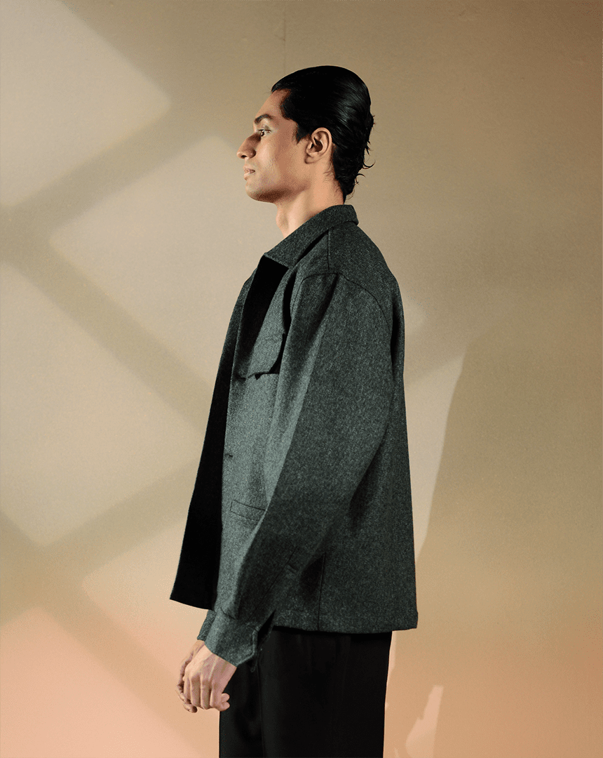 Corinthian_Male_Side